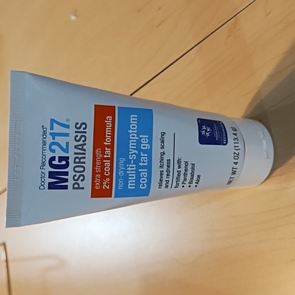 Psoriasis Multi-Symptom Coal Tar Gel - White and Blue NIB. - Picture 1 of 4